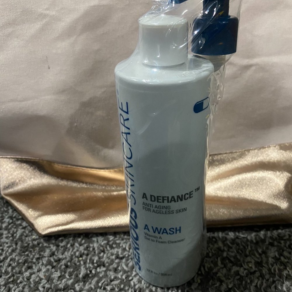 Serious Skin Care A Defiance A Wash Gel to Foam Cleanser 12 fl oz NEW